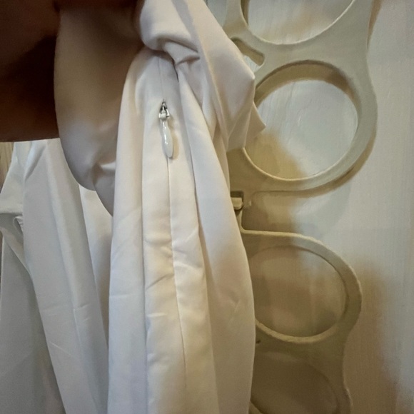 NWT- Banana Republic One Sleeve Folded Collar Blouse - Picture 6 of 10